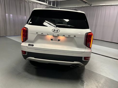 Used 2022 Hyundai Palisade SEL w/ 8P Bench Seat Package FWD image 6