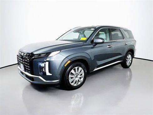 Used 2025 Hyundai Palisade SEL image 2