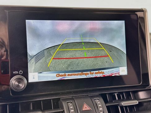 Used 2025 Toyota RAV4 XLE Premium FWD image 10