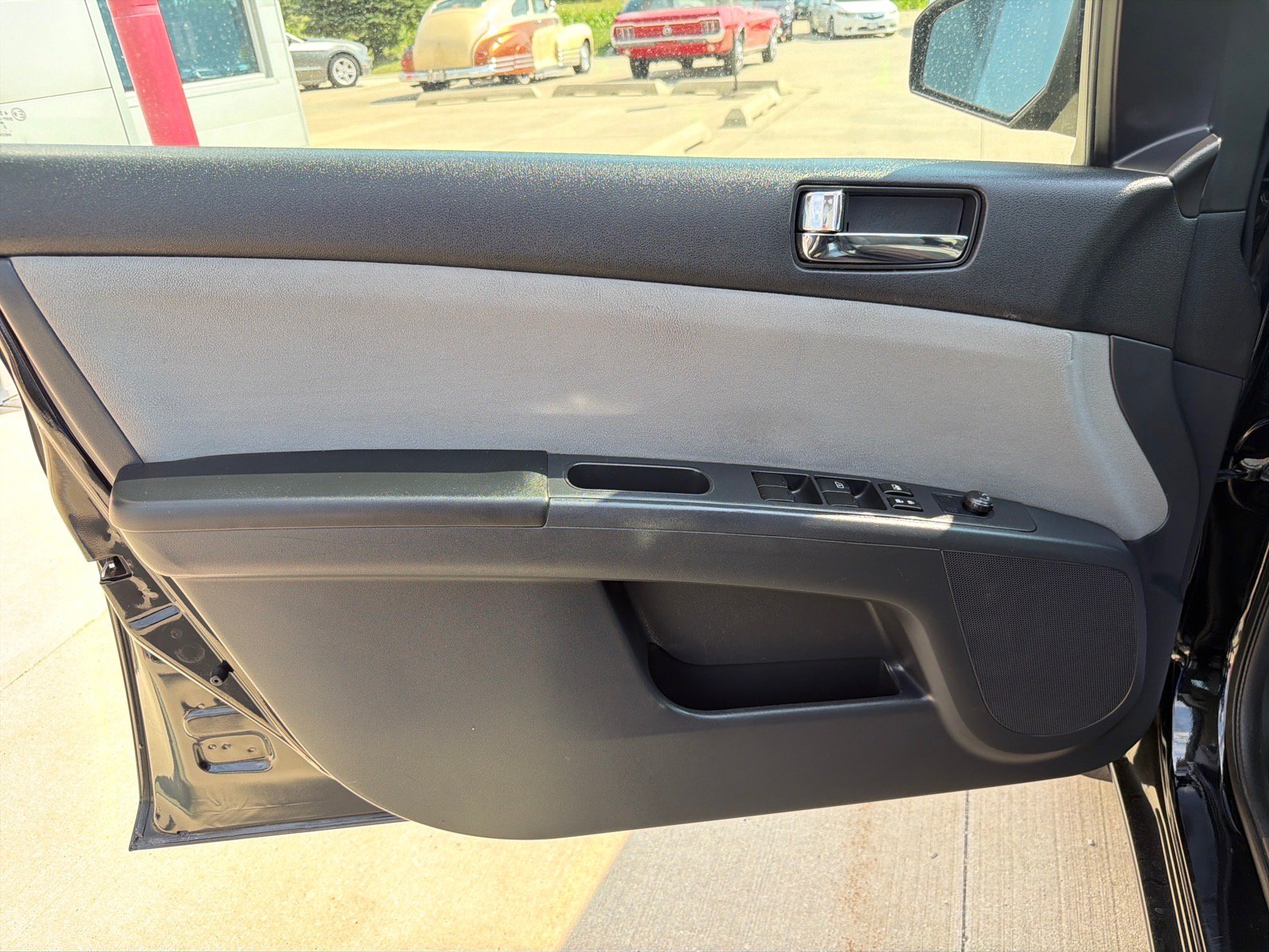 Used 2012 Nissan Sentra 2.0 S FWD image 11