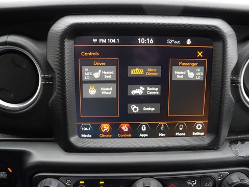 Used 2022 Jeep Wrangler Unlimited Sahara w/ Cold Weather Group image 27