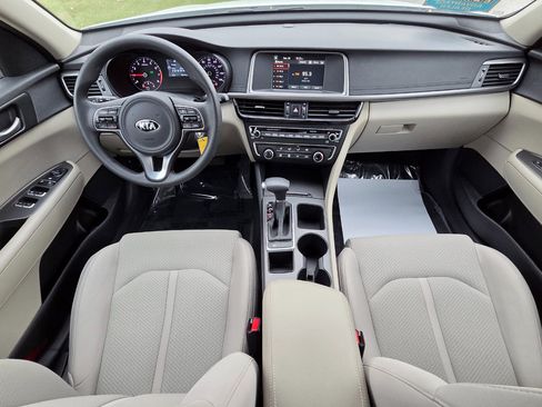 Used 2018 Kia Optima LX w/ 17" Alloy Wheels Package image 10