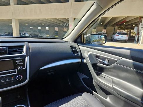 Used 2017 Nissan Altima 2.5 S w/ Power Driver Seat Package FWD image 13