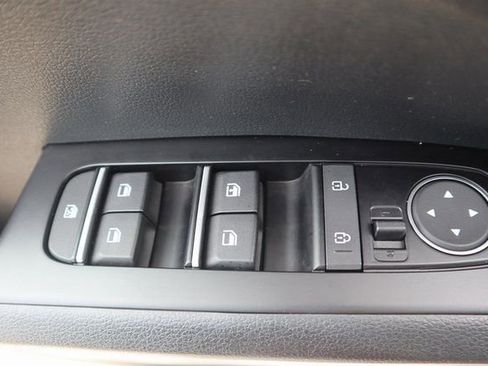 Used 2022 Kia Soul LX image 6