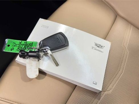 Used 2019 Cadillac XT5 Platinum image 32