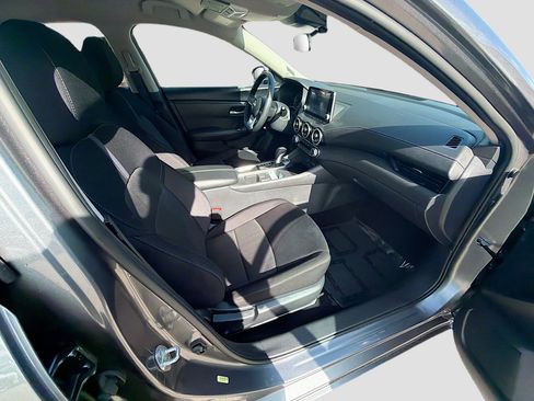 Used 2025 Nissan Sentra SV image 30