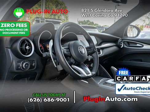Used 2022 Alfa Romeo Stelvio Veloce AWD/4WD image 7