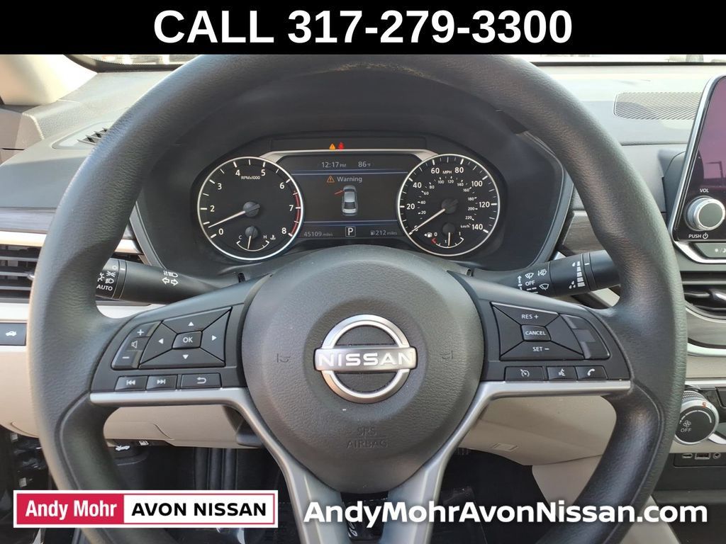 Used 2025 Nissan Altima 2.5 SV AWD/4WD image 25