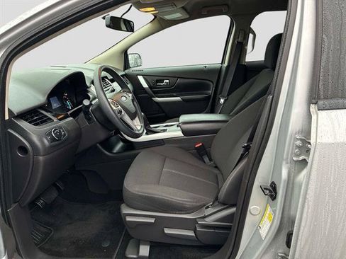 Used 2013 Ford Edge SE image 16