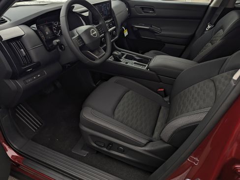 New 2026 Nissan Pathfinder SV image 9