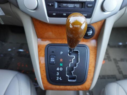 Used 2005 Lexus RX 330 w/ Premium Pkg FWD image 20