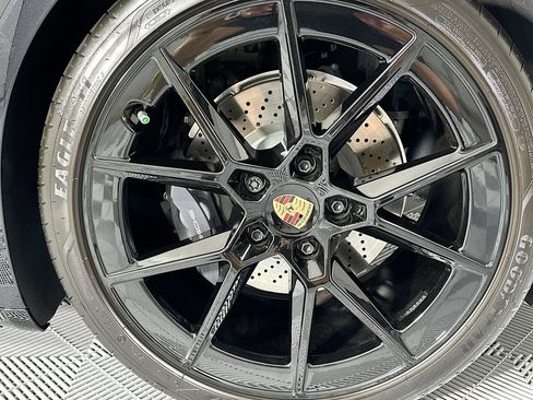 Certified 2026 Porsche 911 Carrera RWD image 31
