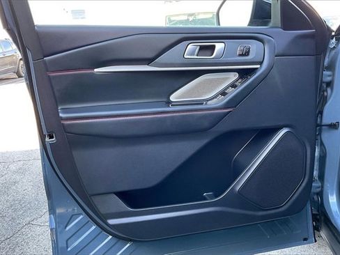 Used 2025 Ford Explorer ST w/ Sun And Sound Package image 22