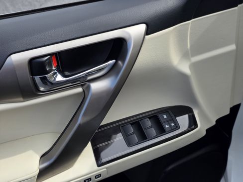 Certified 2020 Lexus GX 460 Premium w/ Premium Package image 12