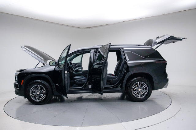 Used 2026 Chevrolet Traverse LT AWD/4WD image 19