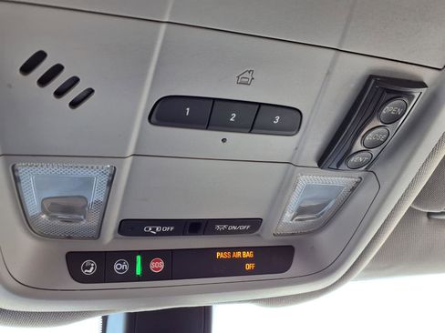 Used 2018 Chevrolet Equinox LT FWD image 15