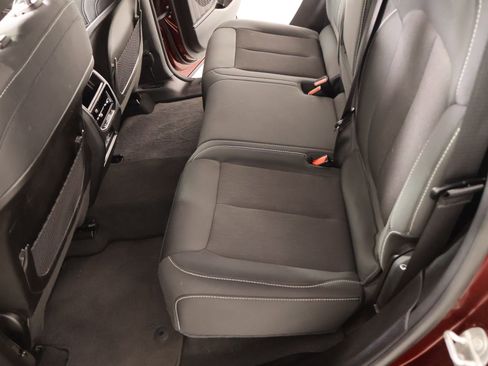 Used 2024 Jeep Grand Cherokee Laredo X image 11