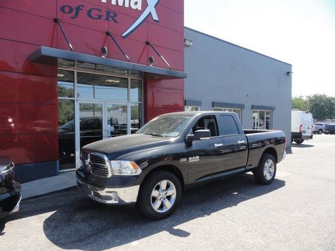 Used 2018 RAM 1500 Big Horn AWD/4WD image 1