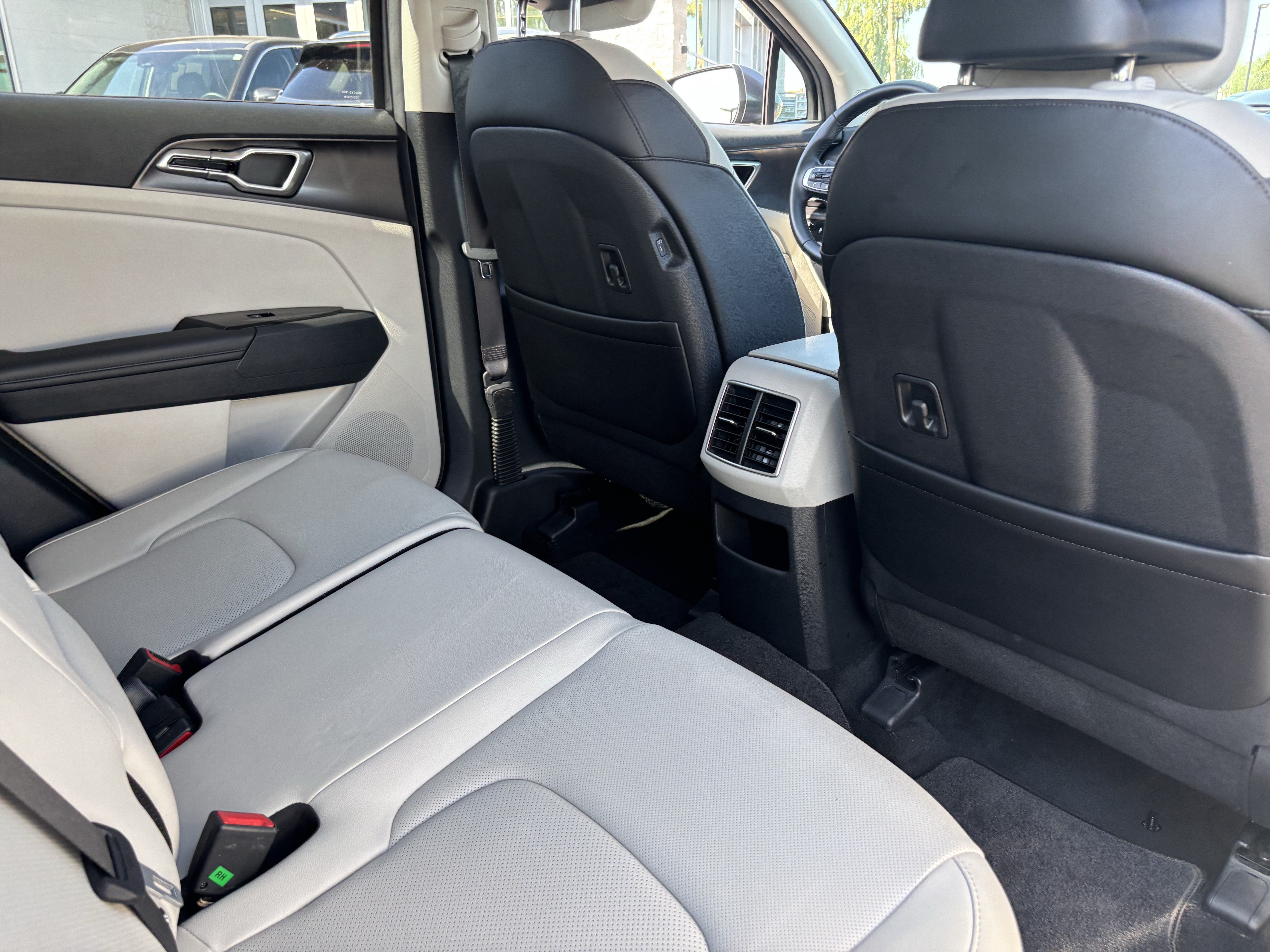 Certified 2024 Kia Sportage EX FWD image 11