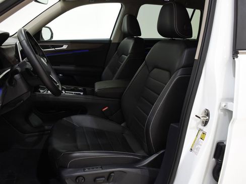 Used 2025 Volkswagen Atlas SEL AWD/4WD image 19