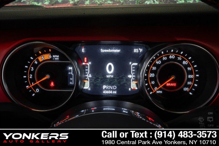 Used 2023 Jeep Wrangler Unlimited Rubicon w/ LED Lighting Group AWD/4WD image 30