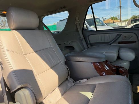 Used 2006 Toyota Sequoia Limited image 19