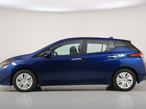 Used 2025 Nissan Leaf S image 8