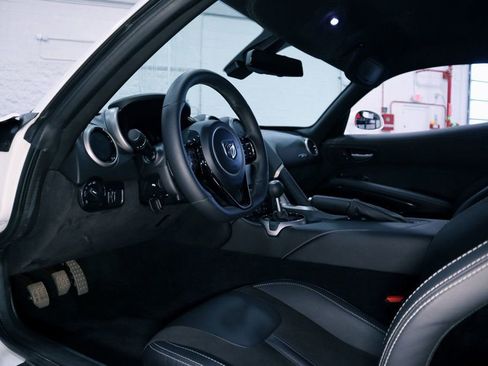 Used 2015 Dodge Viper w/ Quick Order Package 22J GT image 30