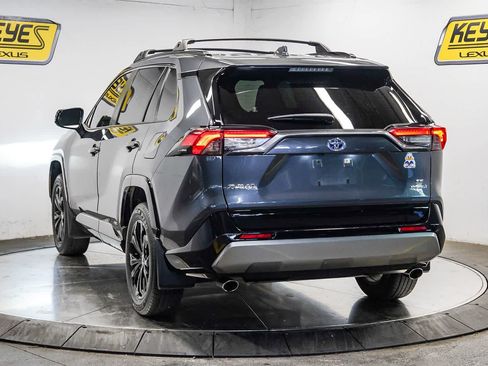 Used 2022 Toyota RAV4 SE w/ SE Grade Weather Package AWD/4WD image 2