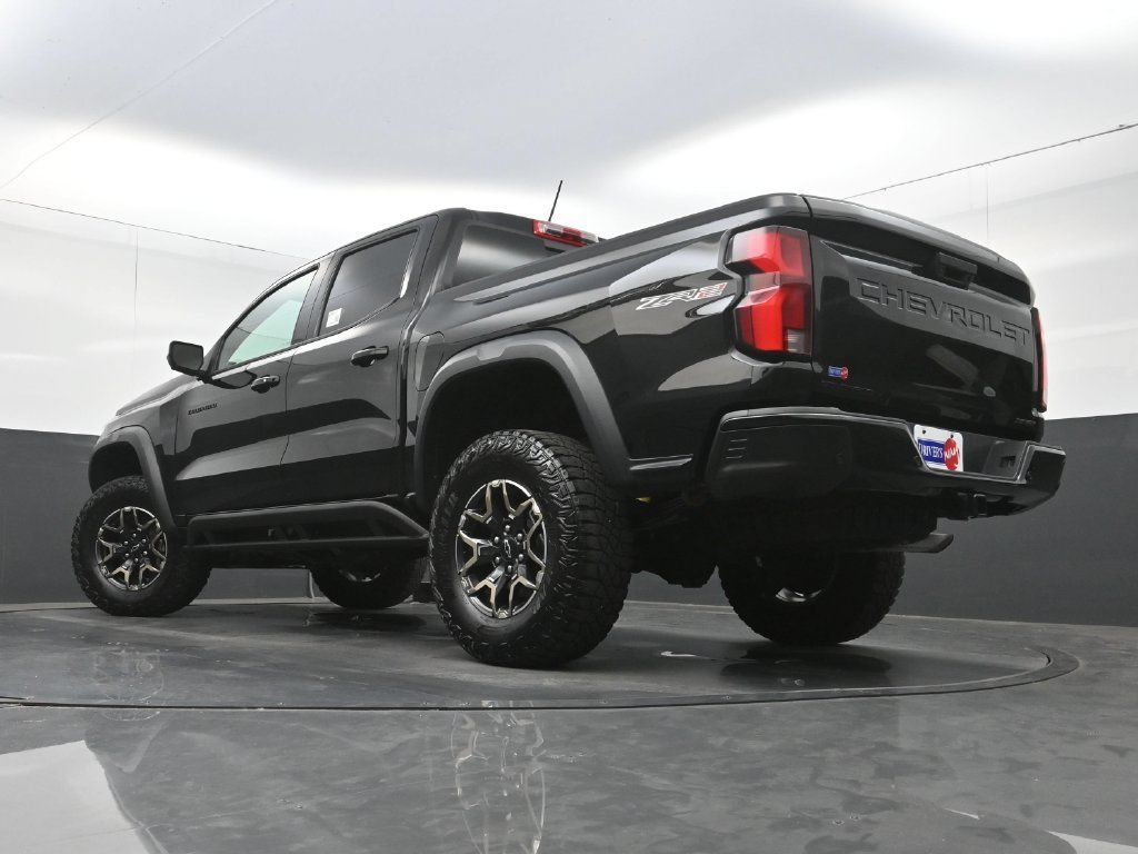 Used 2023 Chevrolet Colorado ZR2 w/ ZR2 Convenience Package III AWD/4WD image 29
