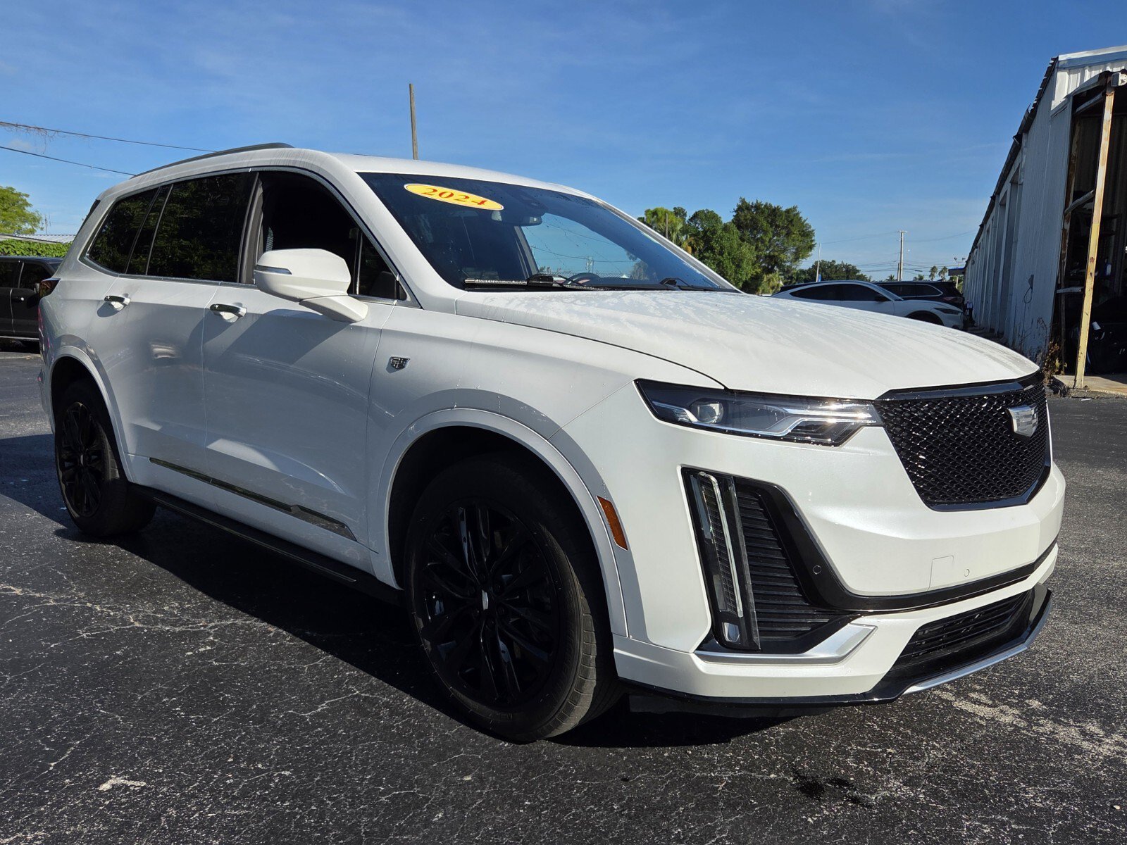 Used 2024 Cadillac XT6 Luxury AWD/4WD image 7