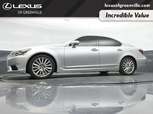 Used 2013 Lexus LS 460 w/ Comfort Pkg RWD image 38