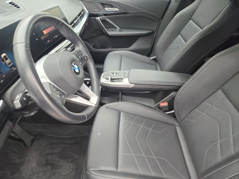 Used 2025 BMW X1 xDrive28i image 17