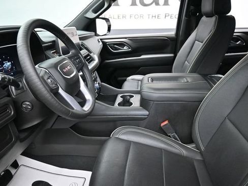 Used 2023 GMC Yukon SLT w/ SLT Luxury Package AWD/4WD image 22