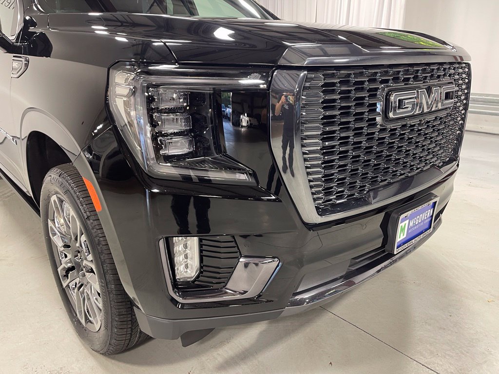 Used 2024 GMC Yukon XL Denali Ultimate AWD/4WD image 11