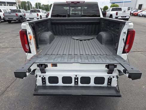 Used 2021 GMC Sierra 1500 Denali w/ Denali Ultimate Package AWD/4WD image 29