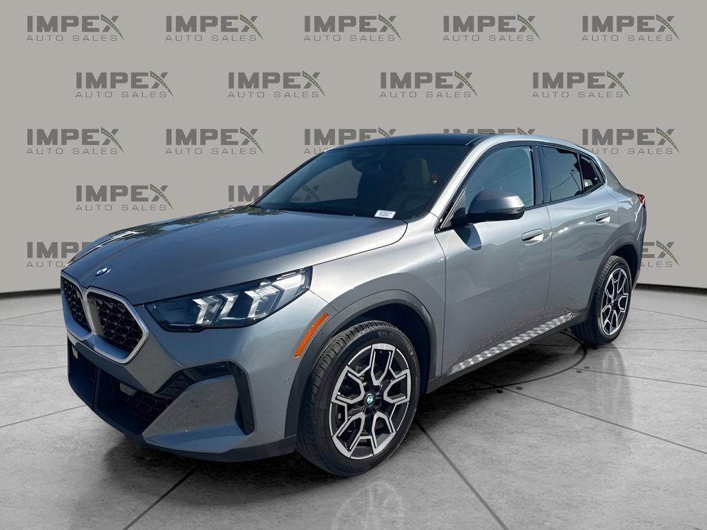 Used 2025 BMW X2 xDrive28i AWD/4WD image 1