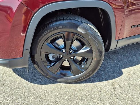 Used 2020 Jeep Cherokee Latitude Plus image 34