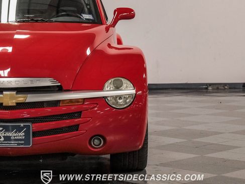 Used 2003 Chevrolet SSR w/ Preferred Equipment Group image 21