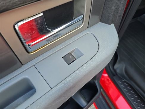 Used 2011 Ford F150 XLT w/ XLT Convenience Pkg image 10