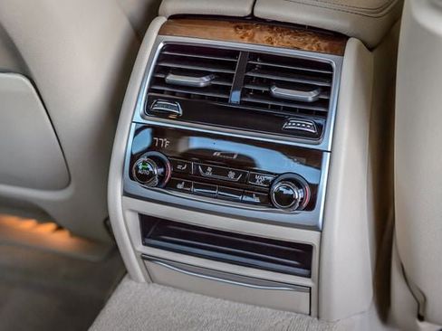 Used 2018 BMW 740i image 46