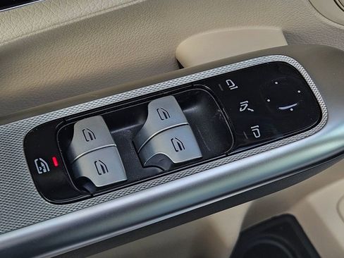 New 2026 Mercedes-Benz GLC 300 4MATIC image 17