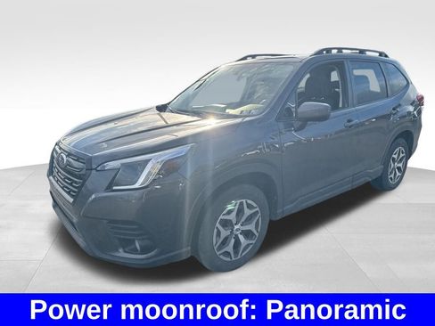 Used 2023 Subaru Forester Premium image 15
