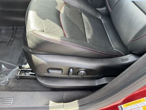 Certified 2023 Chevrolet Equinox RS w/ RS Leather Package AWD/4WD image 12