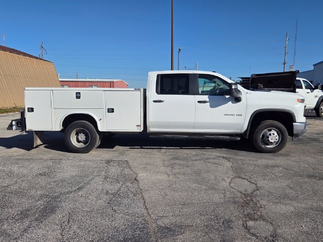Used 2024 Chevrolet Silverado 3500 W/T w/ WT Convenience Package AWD/4WD image 2