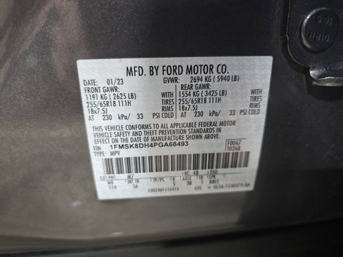 Used 2023 Ford Explorer XLT w/ Equipment Group 202A AWD/4WD image 38