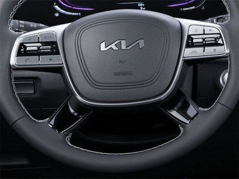 Used 2025 Kia Telluride S FWD image 22