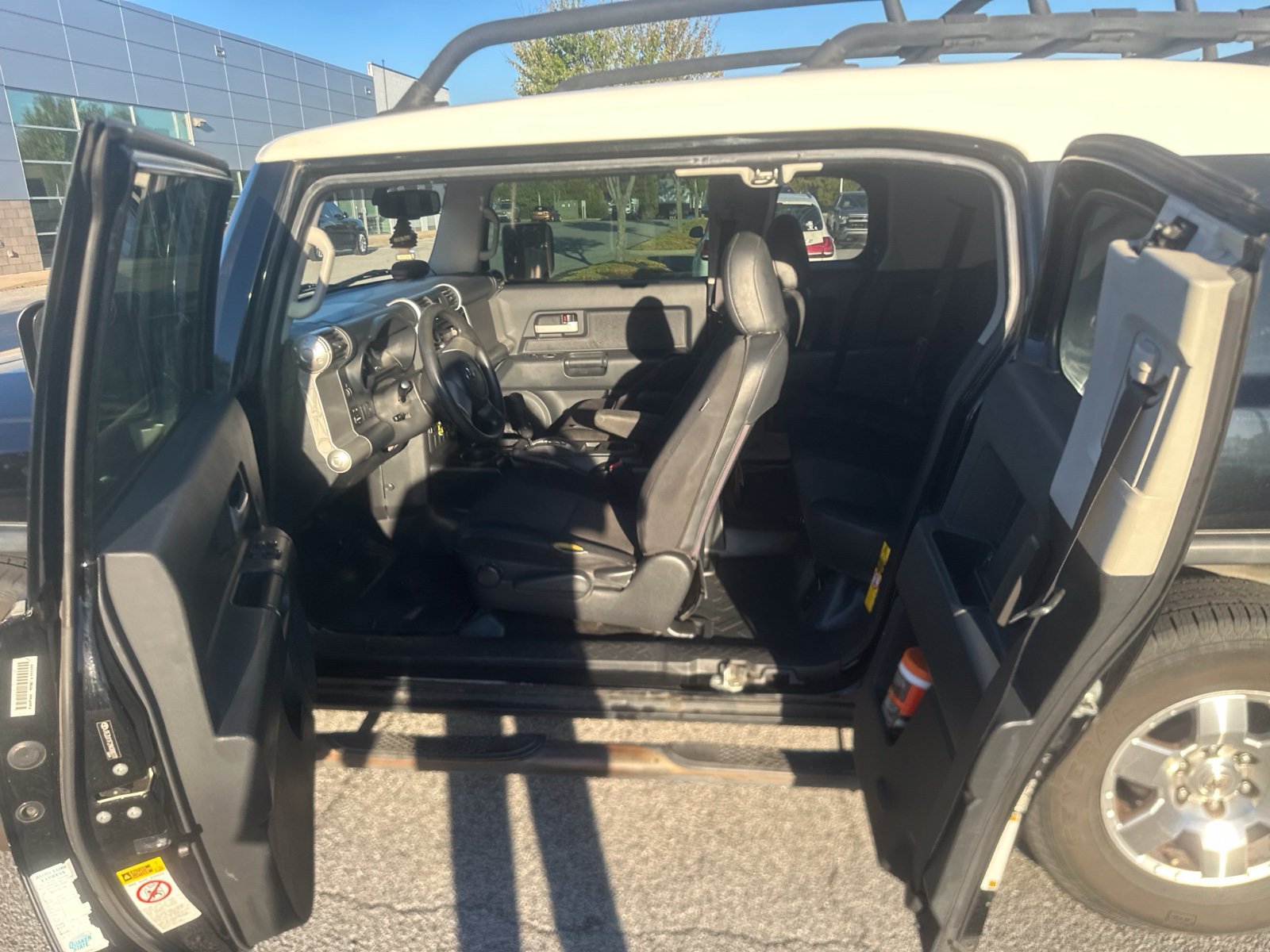 Used 2009 Toyota FJ Cruiser 2WD w/ Convenience Pkg image 17