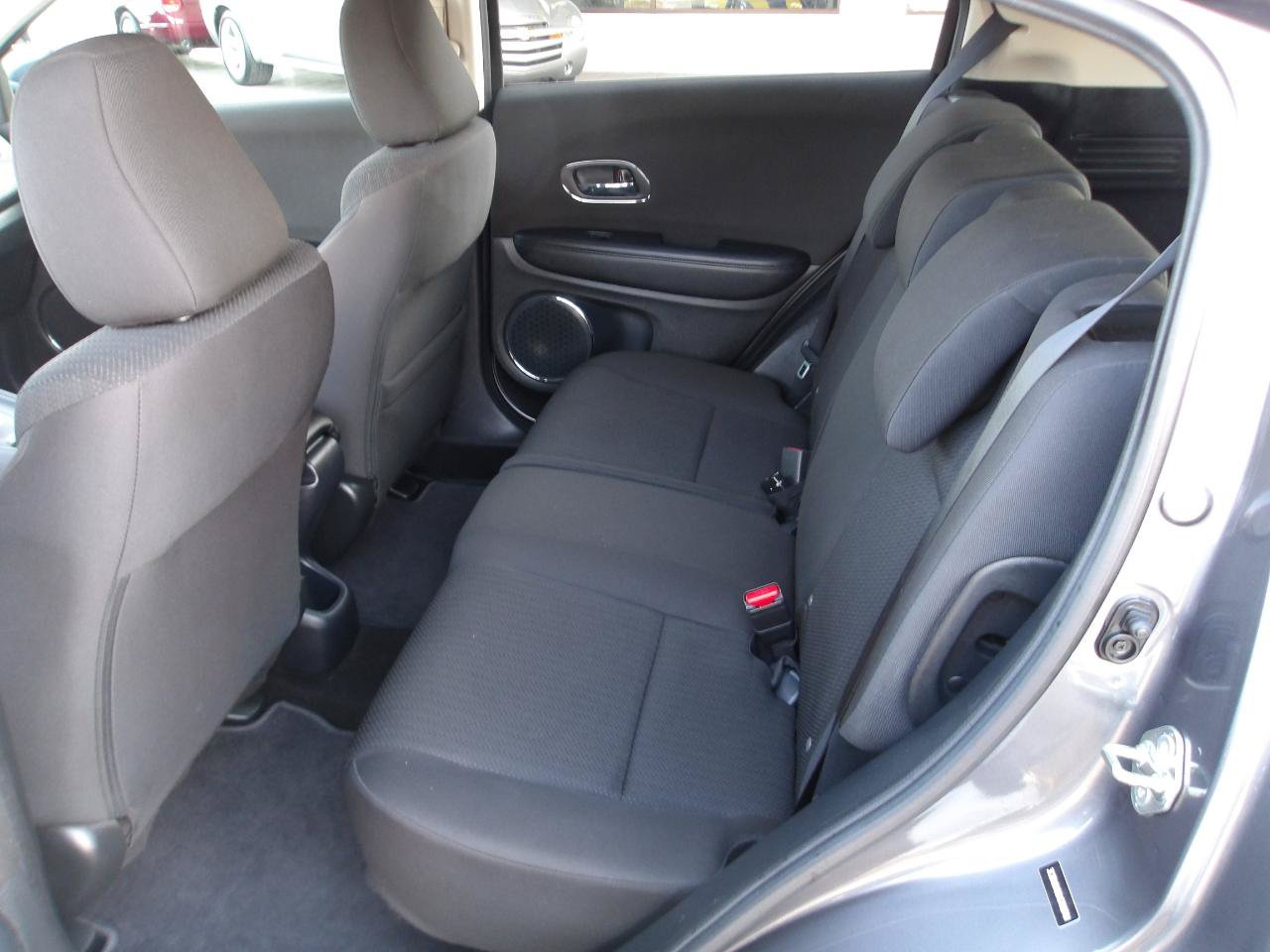 Used 2017 Honda HR-V EX image 10