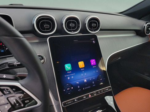 Certified 2025 Mercedes-Benz C 300 Sedan image 21